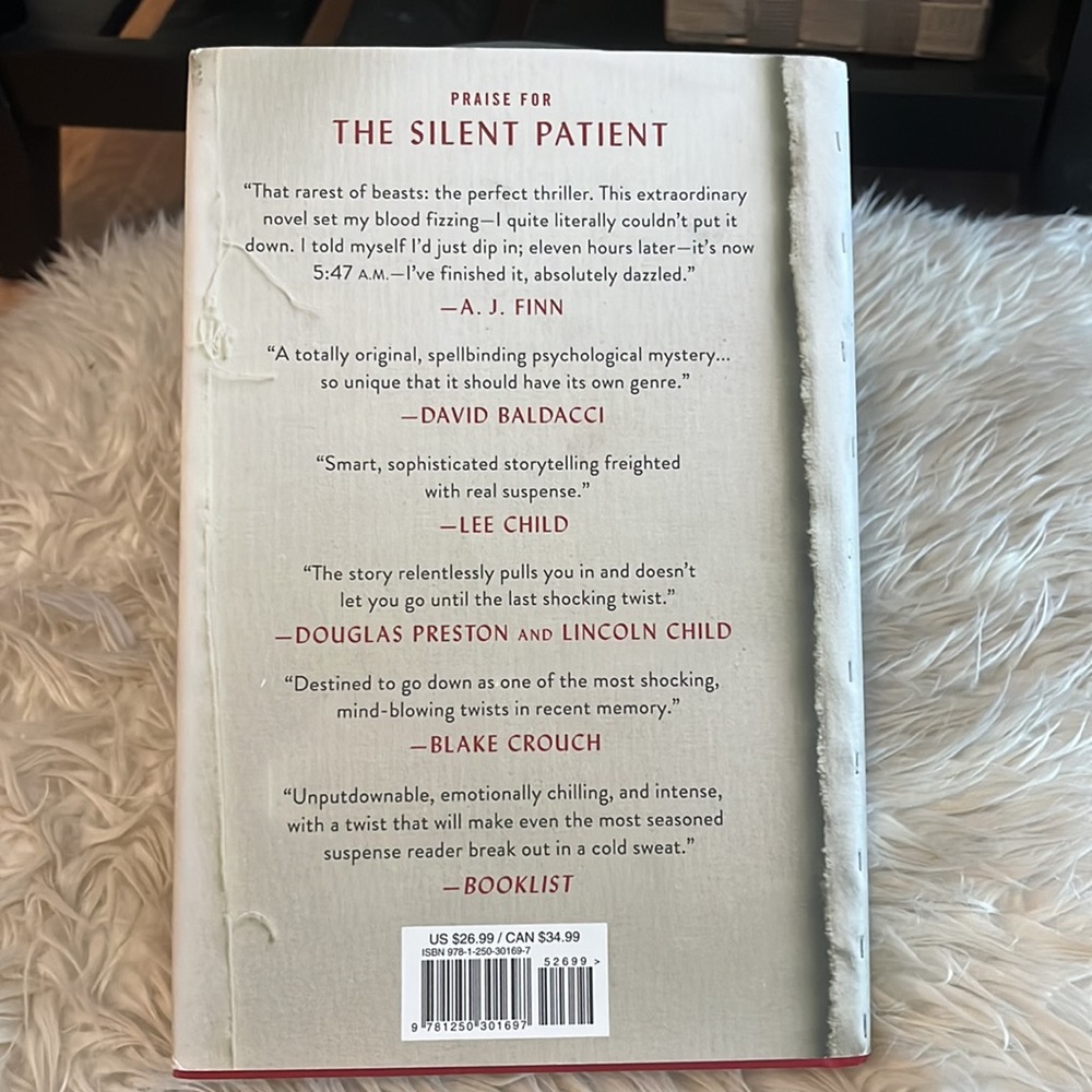 The Silent Patient by Alex Michaelides - Picture 3 of 3